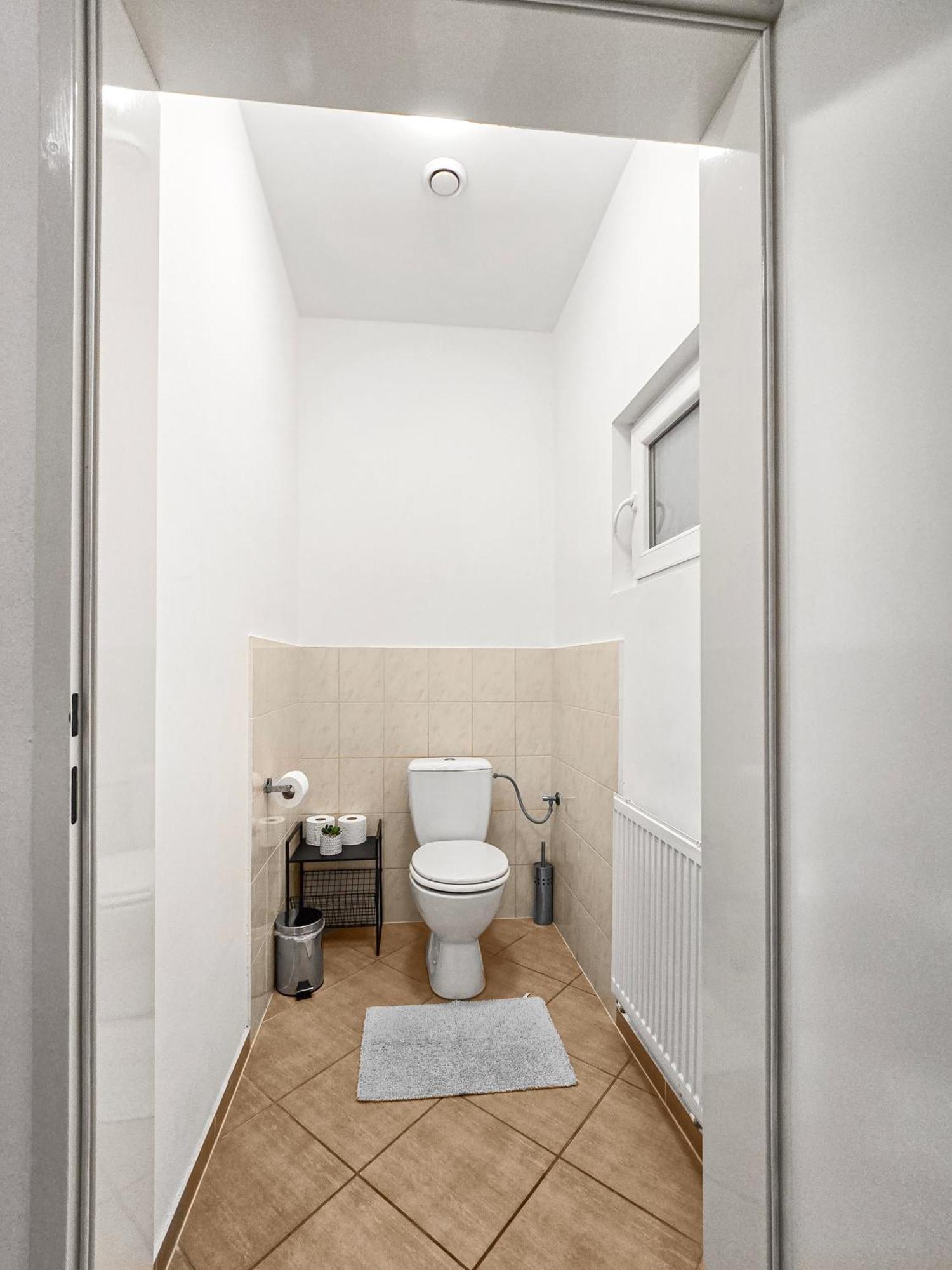 Modern Three-Bedroom, Triple King Beds Wenen Buitenkant foto